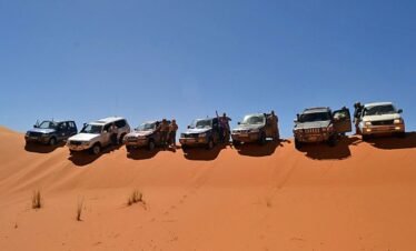 Ride the Dunes – 4×4 Car Tours in the Sahara